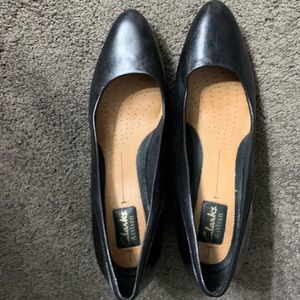 Women’s size 9 black heels